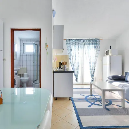 Appartement Jadran-2 By Interhome