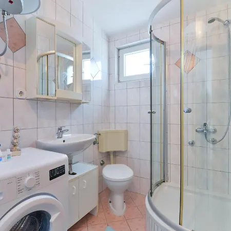 Appartement Jadran-2 By Interhome Nin