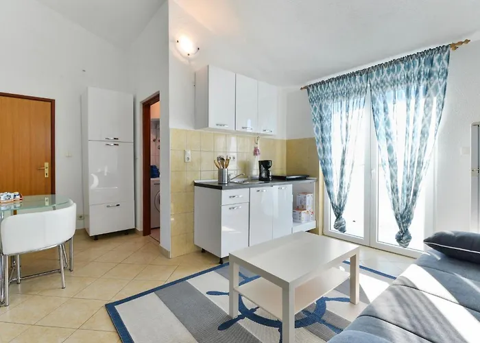 Appartement Jadran-2 By Interhome